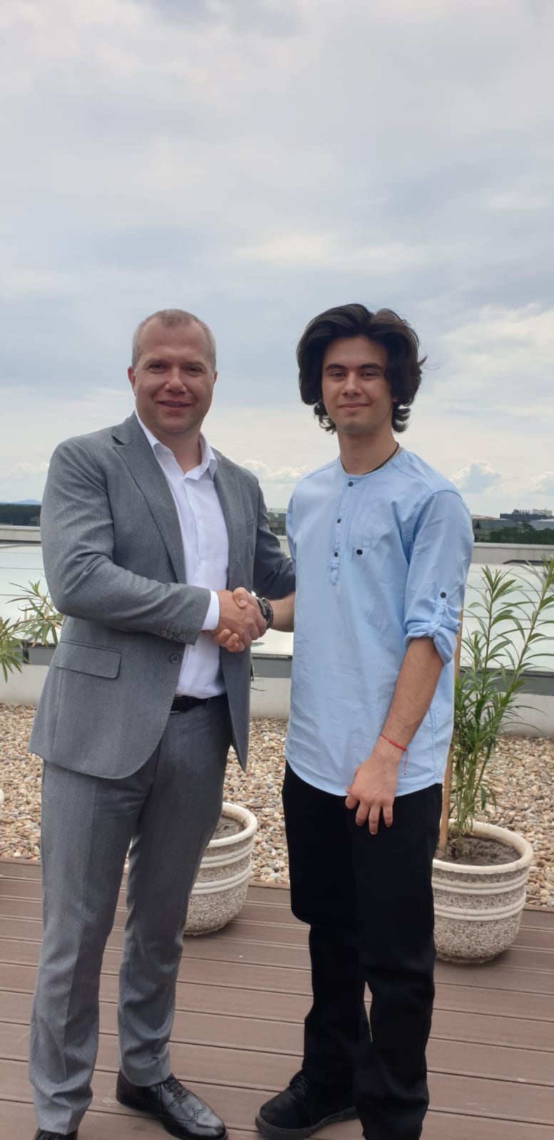 Victor la întâlnire oficială